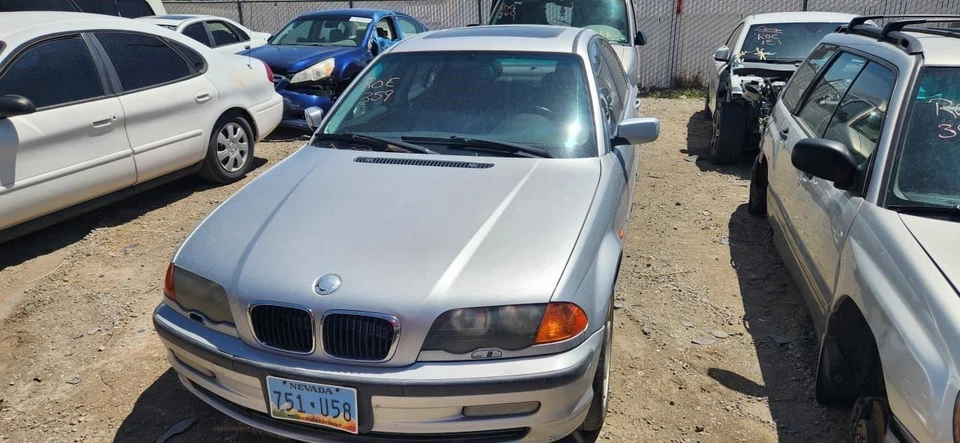 Trunk/Hatch/Tailgate Sedan Canada Market Fits 01-05 BMW 320i 29827066 - Image 3 of 4