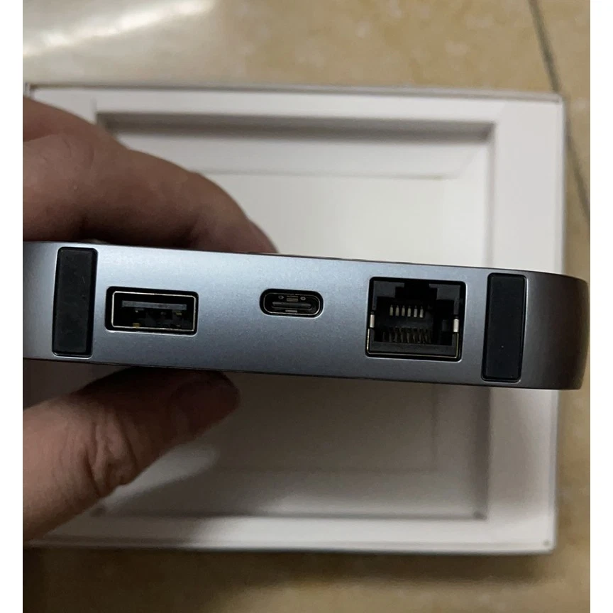 NETGEAR Nighthawk M1 MR1100 Mobile Hotspot Router USA AT&T Version - Image 3 of 3