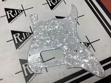 Fender Tom Delonge Stratocaster Pick Guard Plate 11 Hole Pearloid Pickguard