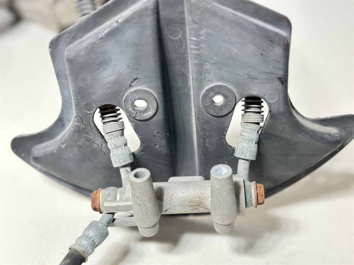 1996 Kawasaki ZX9R TOKICO front Brake Assembly Master