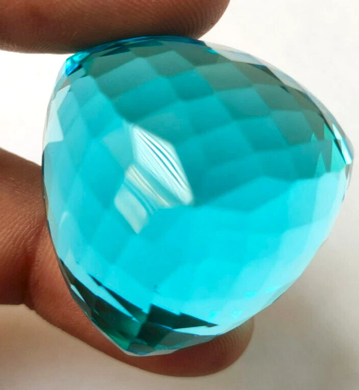 Topacio suizo azul grande 69,75 quilates Piedra preciosa suelta de corte trillón para anillo y colgante Foto 4 de 4