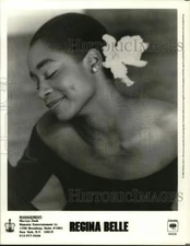 1989 Press Photo Singer Regina Belle - syp13917
