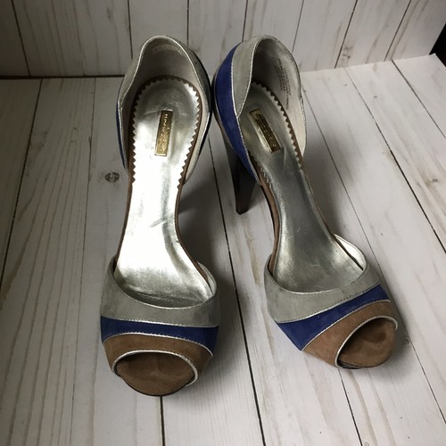 report signature high heels