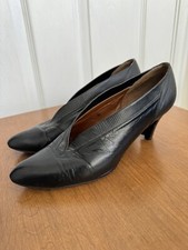 Vintage Stuart Weitzman Dress Shoes Heels Leather Embossed Sz 8.5