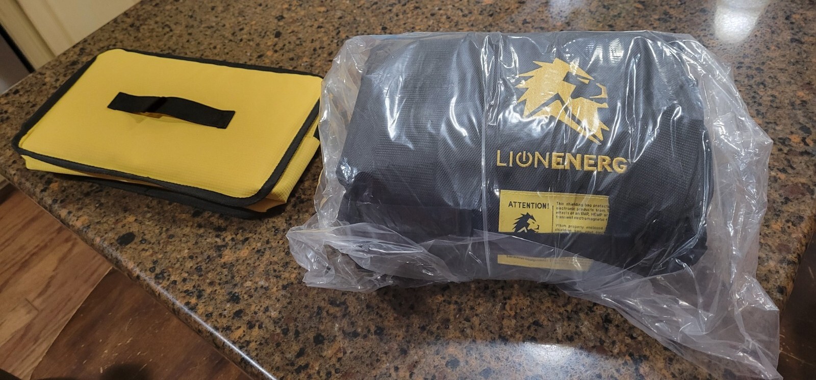 LION ENERGY MILSPEC 461F R5105 EMP SHIELDING BAG FOR ELECTRONICS