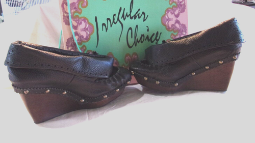 NUEVO EN CAJA Mujer Talla 7.5 * ELECCIÓN IRREGULAR * Zapatos de caniche de cuero marrón Cuña - Imagen 2 de 7