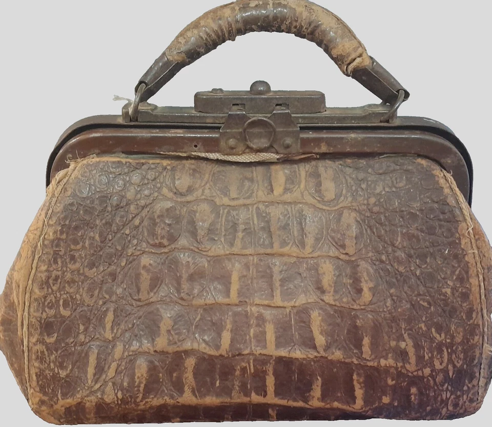 Bolsa vintage pele de jacaré por volta de 1949 11x9x5 possivelmente bolsa médica - Imagem 2 de 4