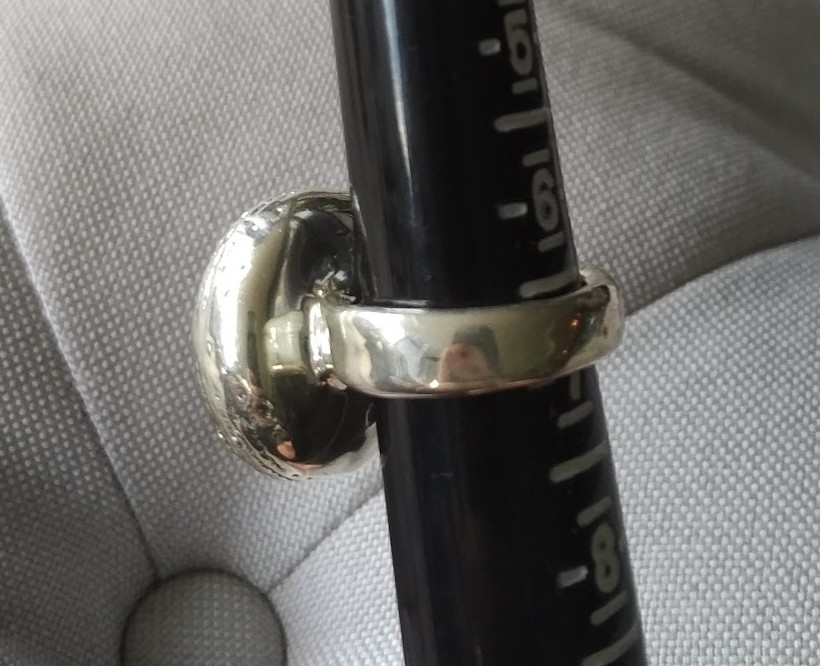 Statement ring silver curved edges linear pattern… - image 12