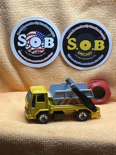 Matchbox 1986 Ford Cargo Skip Truck Dump Truck 1:74 Yellow Diecast USED NM Cond - Picture 2 of 10