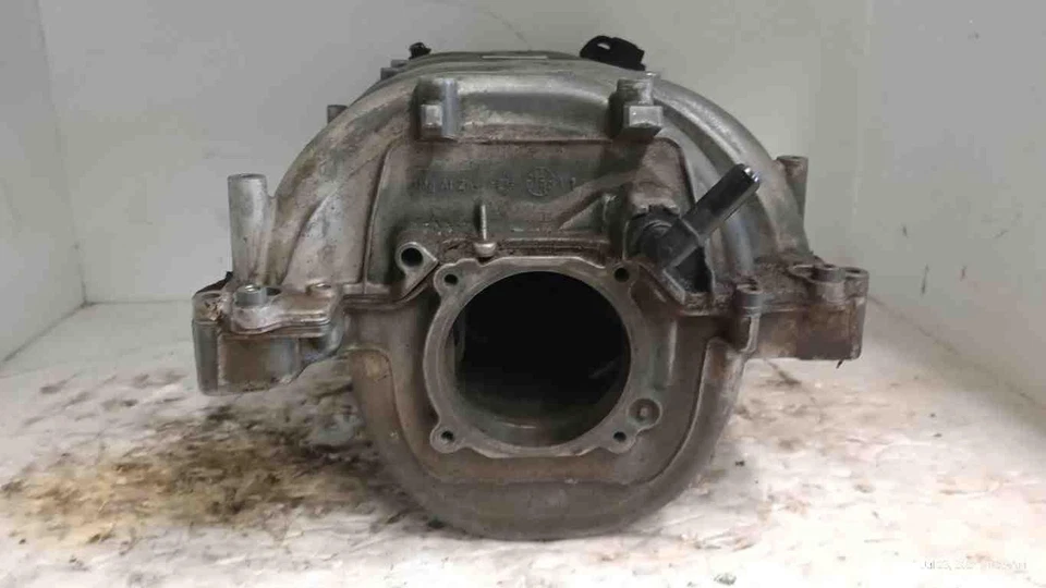 2007-2011 mercedes benz cls 550 intake manifold A2731400701 v8 5.5 oem - Image 3 of 4