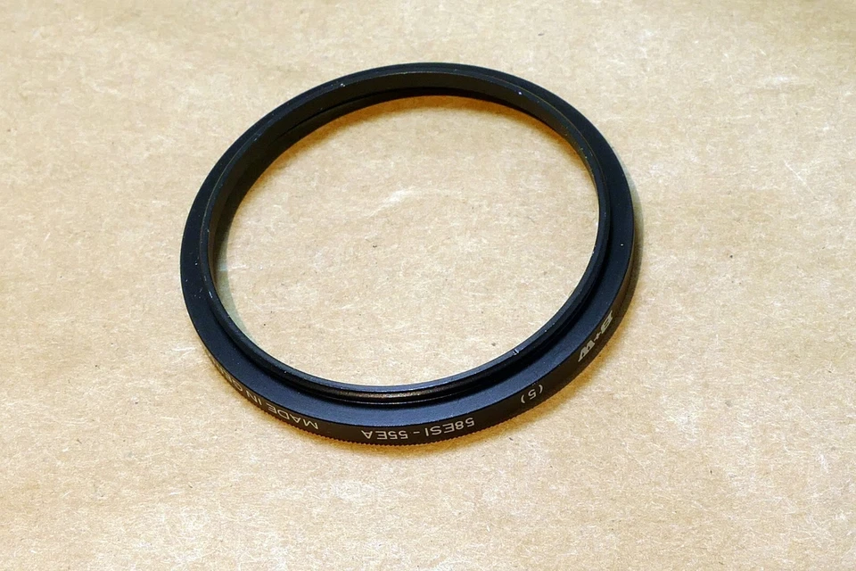 Anillo adaptador paso a paso B + W (5) lente de 55 mm a roscas de filtro de 58 mm B + W 58ESI-55EA Foto 3 de 4
