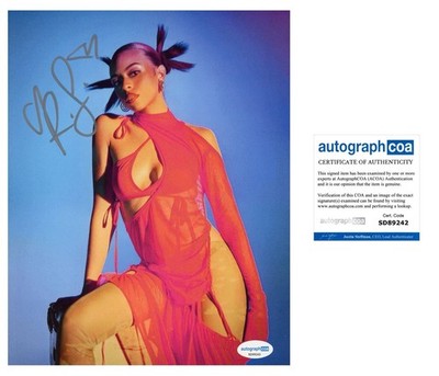 RAVYN LENAE HYPNOS BIRD S EYE SIGNED 8x10 PHOTO AUTOGRAPHED - ACOA COA