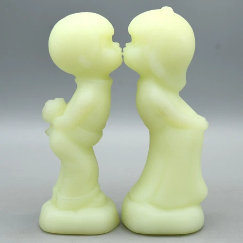 Vintage Fenton Uranium Custard Glass Kissing Cousins Boy Girl Figurines UV Glow
