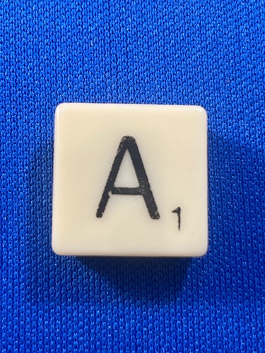 Kunststoff SCRABBLE Fliesen Elfenbein Schwarz Buchstaben als Ersatz, Basteln Alphabete Spielen - Bild 3 von 29