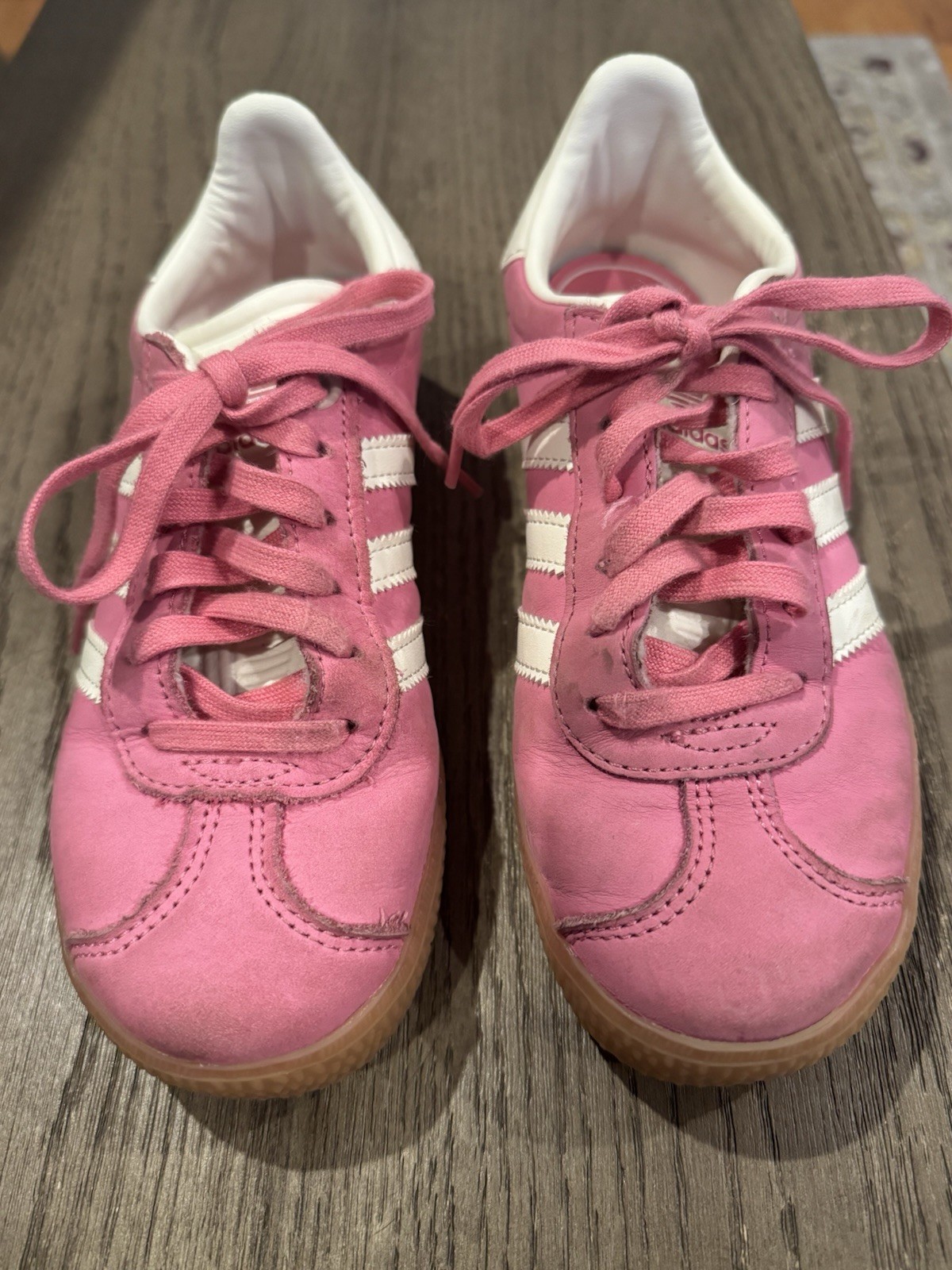 Adidas Gazelle Ortholite Little Girls Shoes US Sz 2 Pink With White Stripes Adidas Gazelle Ortholite Little Girls Shoes US Sz 2 Pink With White Stripes