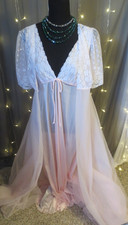 Vintage Night Gown Robe Women's Medium White Lace Long Peignoir Set Bridal Minty