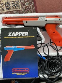 Nintendo NES Action Set Console, Controllers, Zapper And Duck Hunt/Super Mario