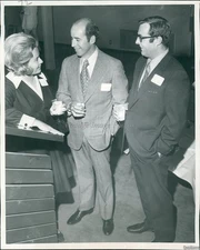 1971 Mrs Girton R Viereck Chairs Seattle Rep Membership Drive Event 8X10 Photo