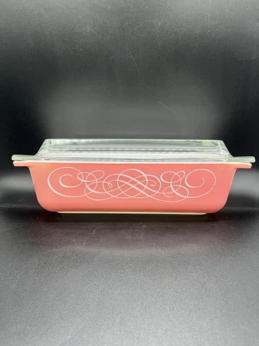 Vintage PYREX 575 B Pink Scroll Space Saver 2 Qt Rectangle Casserole Dish W/Lid