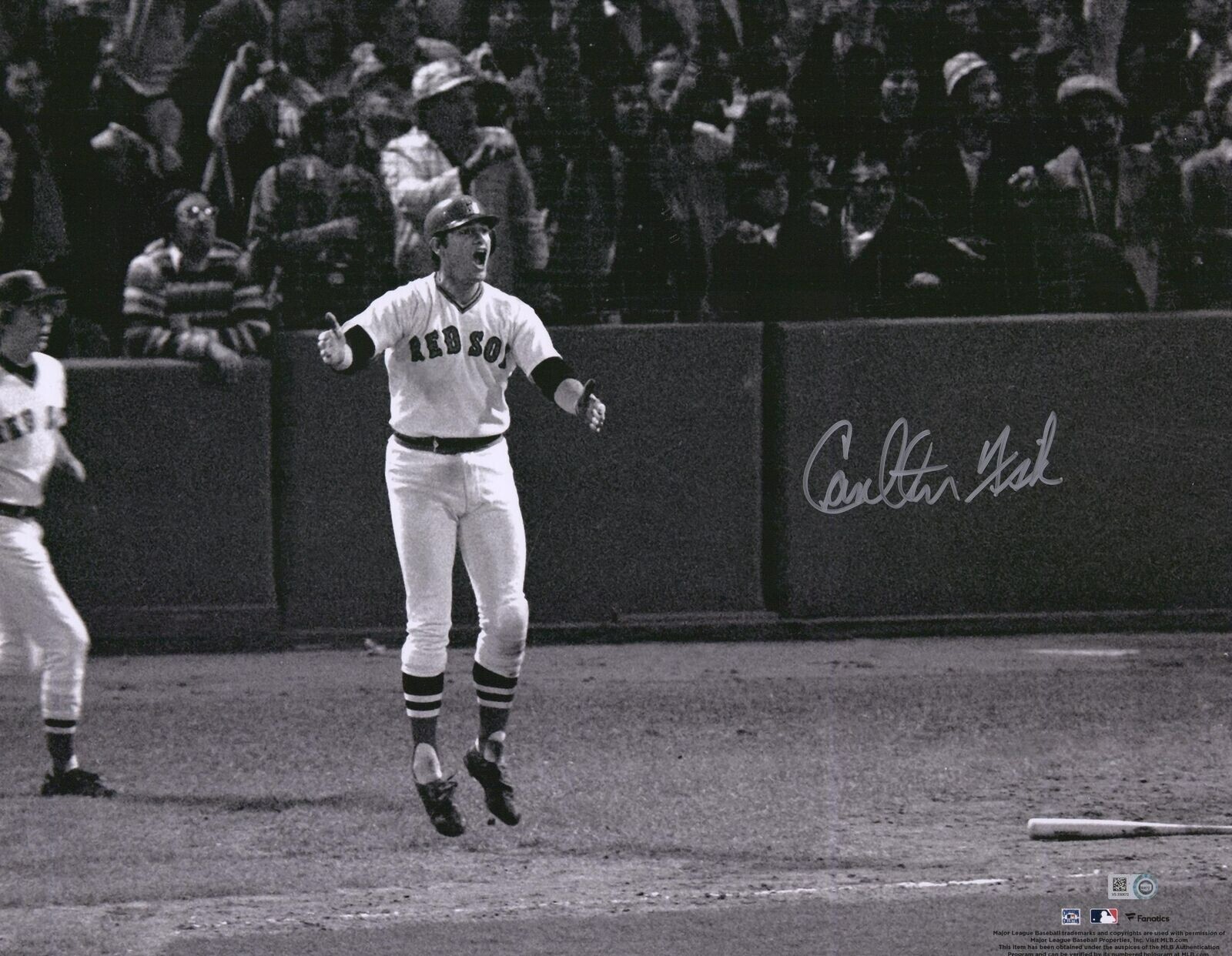 CARLTON FISK Boston Red Sox 1975 World Series Autographed 8x10 Photo (RP)
