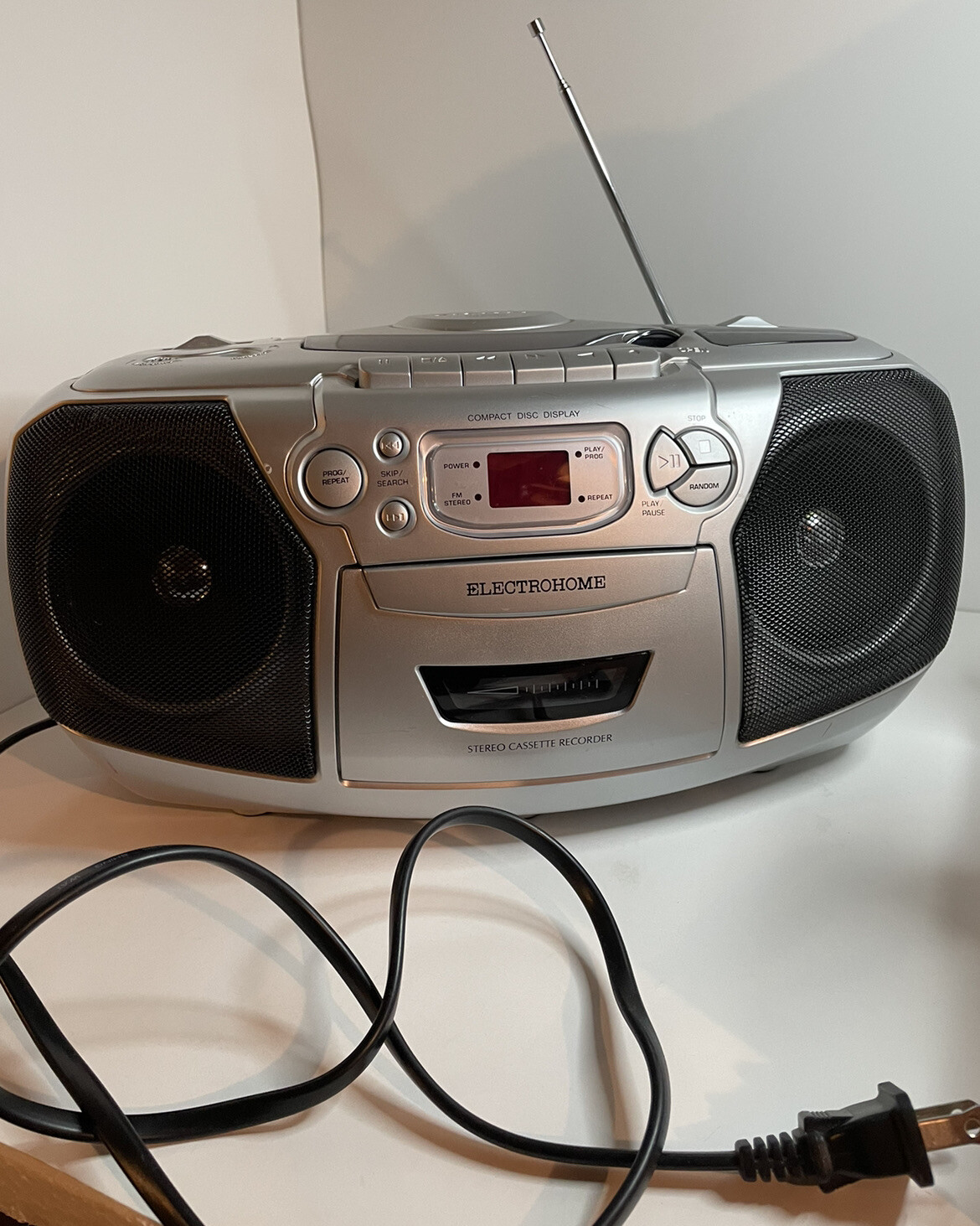 AM/FM portable CD Boom Box Player. | eBay