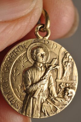 Médaille Saint Christophe - Or jaune 18ct · Maison de la Médaille