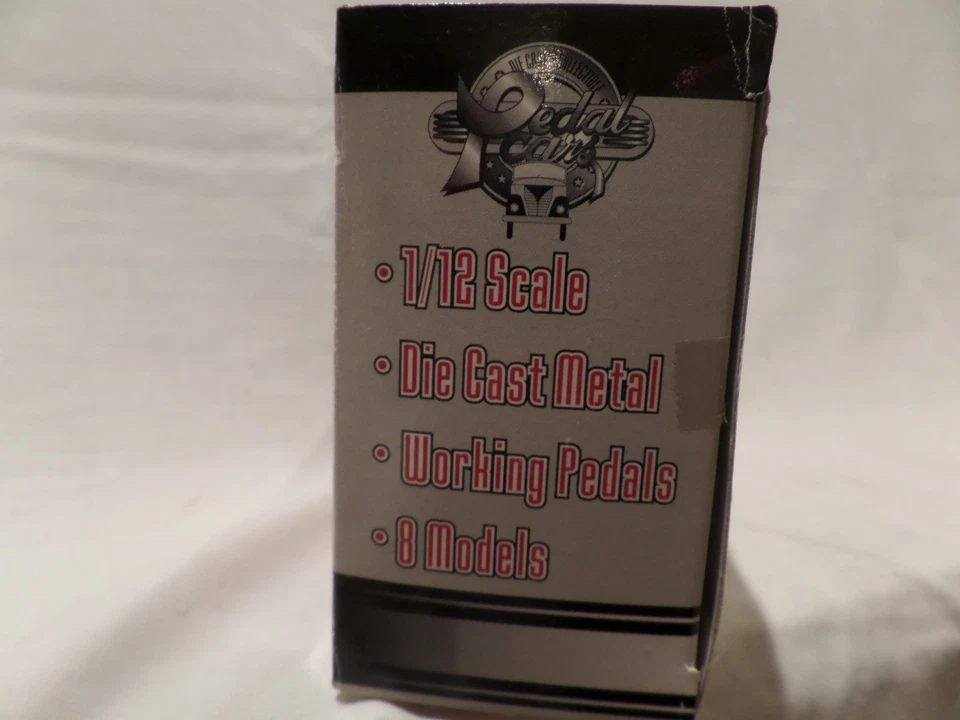 VINTAGE--RARE--1998 "CROWN PREMIUM"  1940 DIE-CAST PETAL CAR-HERSHEY"S KISSES 11 - Image 4 of 4