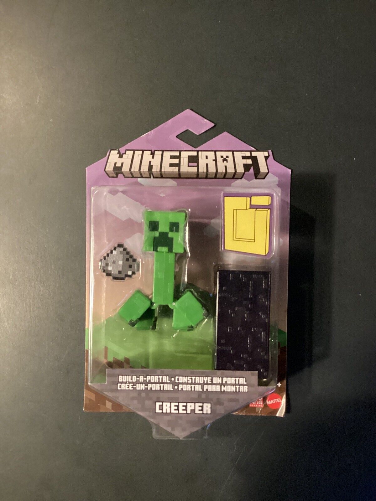 Mattel Minecraft Creeper Action Figure Set with Build-A-Portal, 3 Pieces 