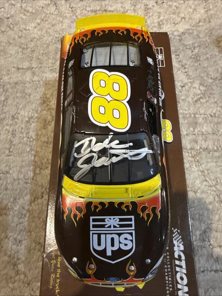 Diecast autografiado por Dale Jarret 1/24 Foto 2 de 4