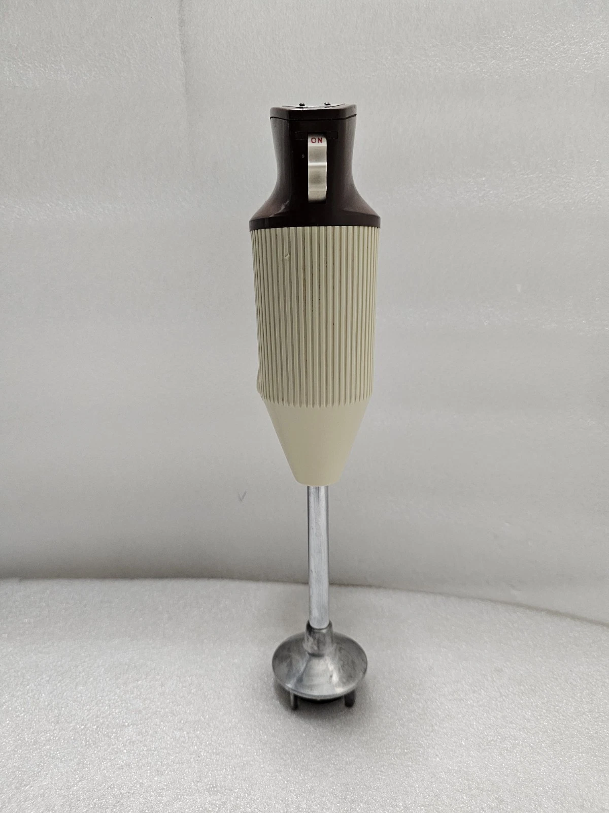 VTG Bamix ESGE M122 Handheld Mixer/Immersion Blender 2 Speeds Beige/Brown Works
Opens in a new windo
