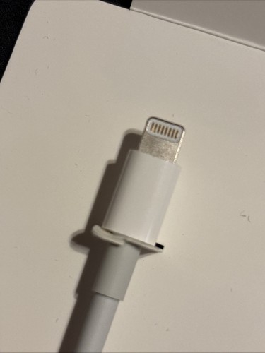 Apple Lightning to VGA Adapter MD825ZM/A - 第 5/6 張圖片