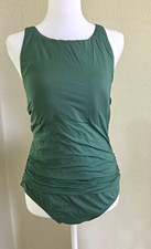 Jantzen Women s Green Solid One Piece Swimsuit 8 Strappy Crisscross Back