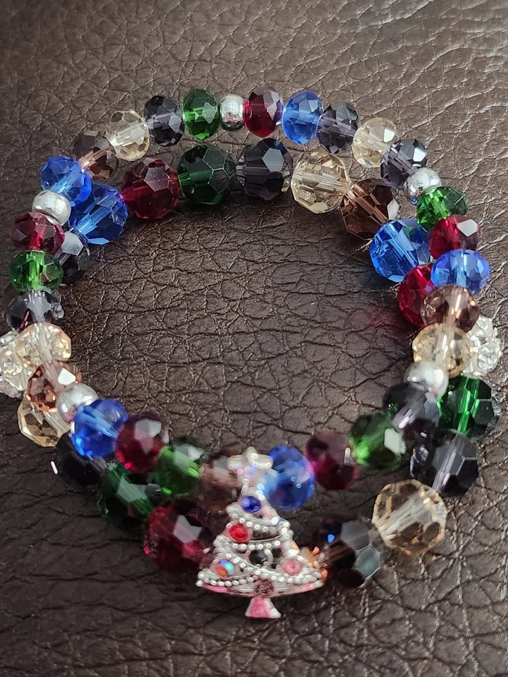 AVON Holly Jolly Collection Разноцветные Бусины и Камни Эластичный Браслет Дерево - Изображение 2 из 3