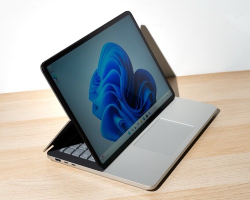 Microsoft Surface Laptop Studio 2 - Intel Core i7-13700H, 16GB RAM, 512GB SSD - Picture 3 of 22