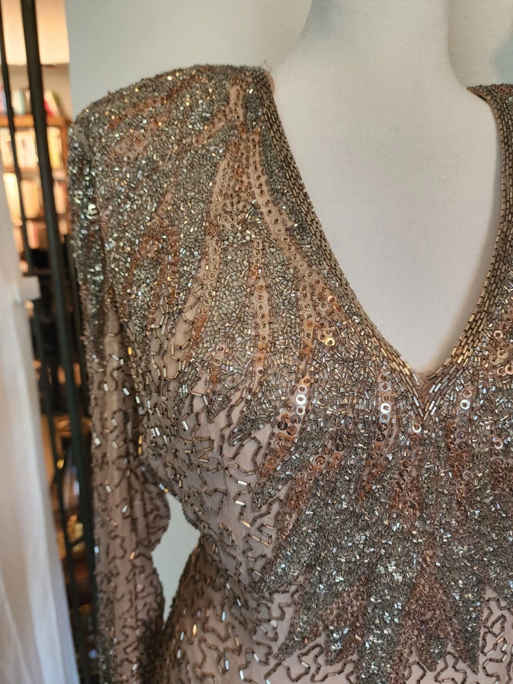 Vestido sin espalda vintage 1977 dorado y plateado metálico totalmente con cuentas Sunburst 100 % seda talla 8 Foto 4 de 4