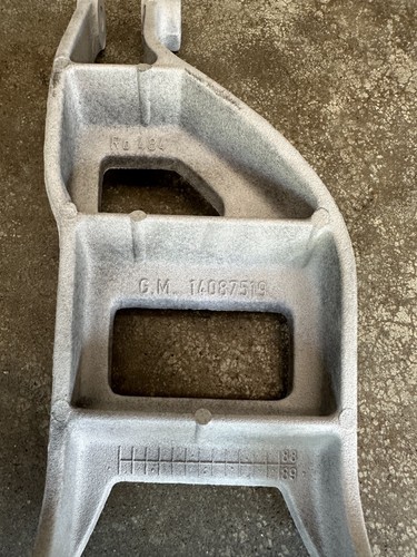 1986-1991 C4 Corvette Alternator Bracket Aluminum L98 14087519 - Picture 2 of 7