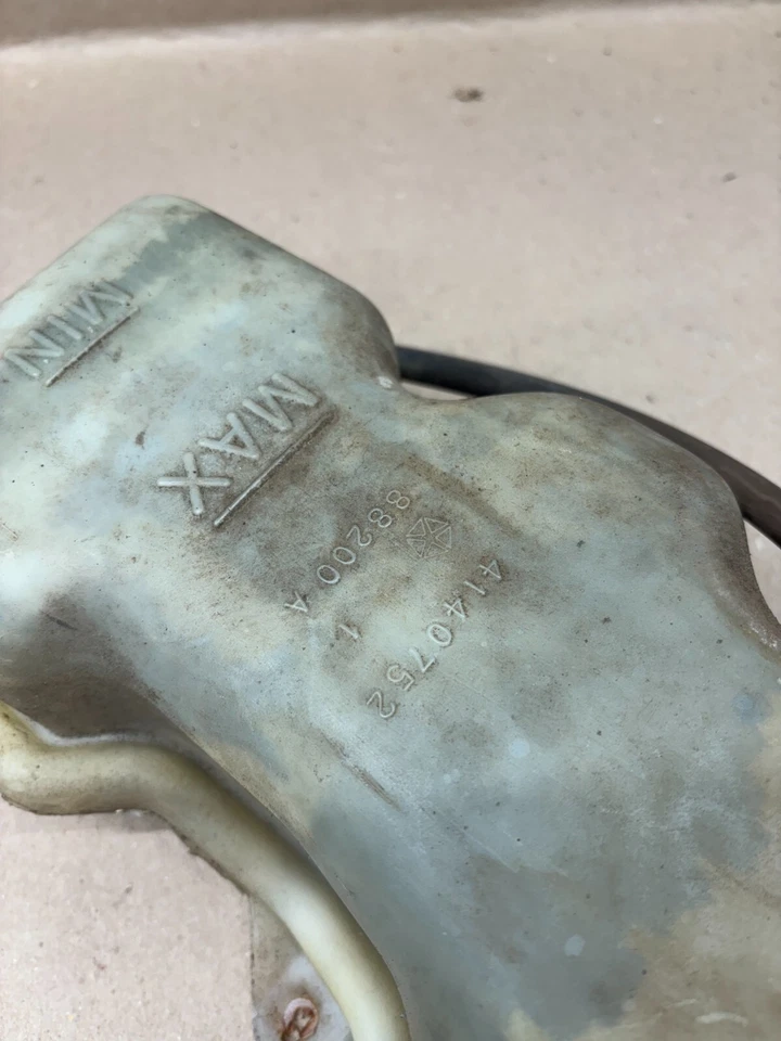 Dodge Truck Ram D150 Mopar 1981-1991 botella de desbordamiento de radiador jarra 4140752 88200 Foto 4 de 4