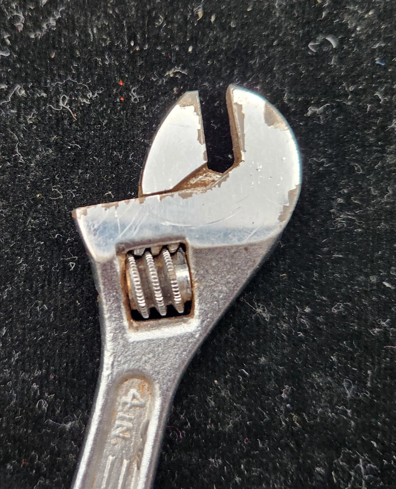 VINTAGE CRAFTSMAN 4" ADJUSTABLE WRENCH Forged in USA -- Lot 2815 - Image 4 of 4