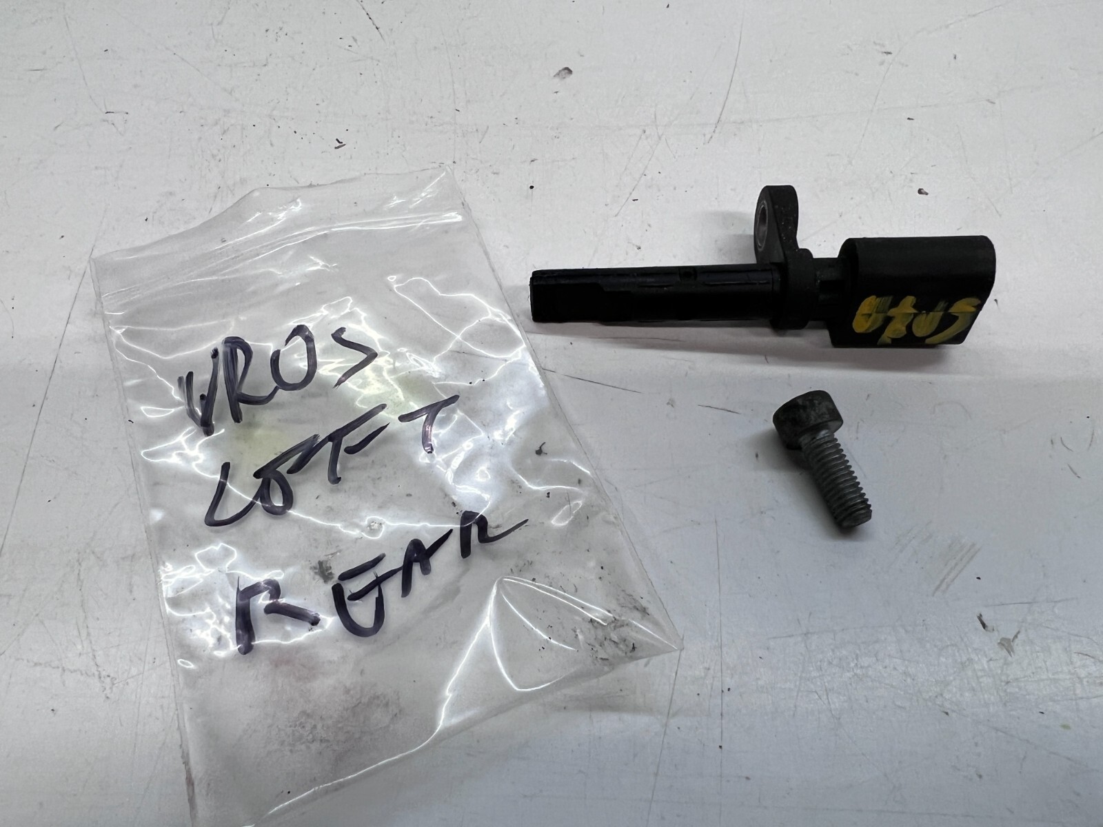 LAMBORGHINI URUS REAR LEFT LH WHEEL SPEED SENSOR OEM