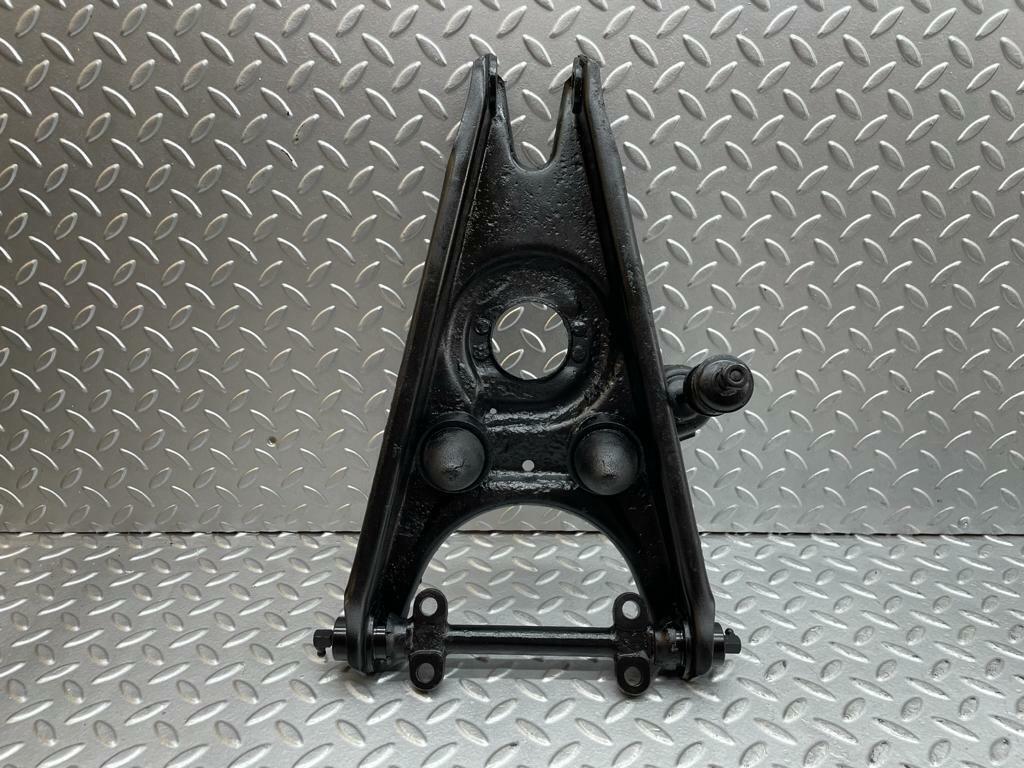 Foto 1 di 9