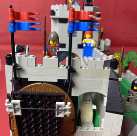 Vintage LEGO Castle Crusaders 6081 King's Mountain Fortress Complete - Pre-Owned