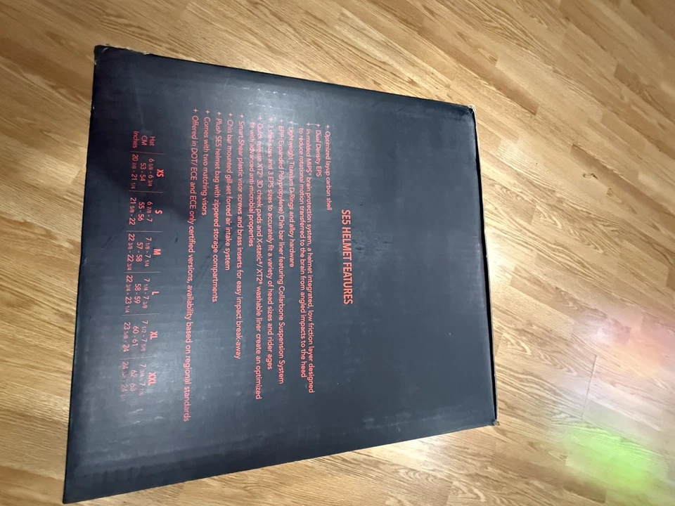 Casco de carbono Troy Lee Designs SE5 con MIPS antorchado negro/rojo talla S Foto 4 de 4