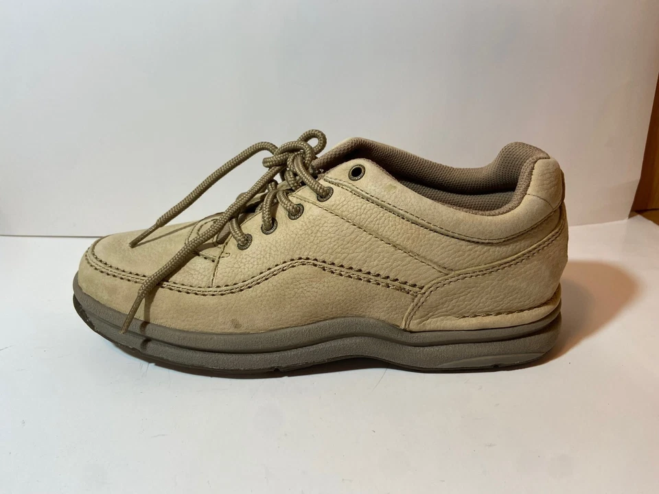 Rockport 男式“世界巡回赛经典”系带砂磨砂皮革休闲鞋 8W — 第 3/4 张图片