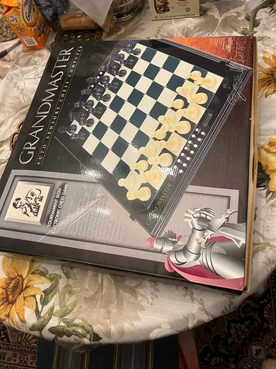 VINTAGE COLLECTIBLE EXCALIBUR GRANDMASTER CHESS COMPUTER GAME, MODEL #747K