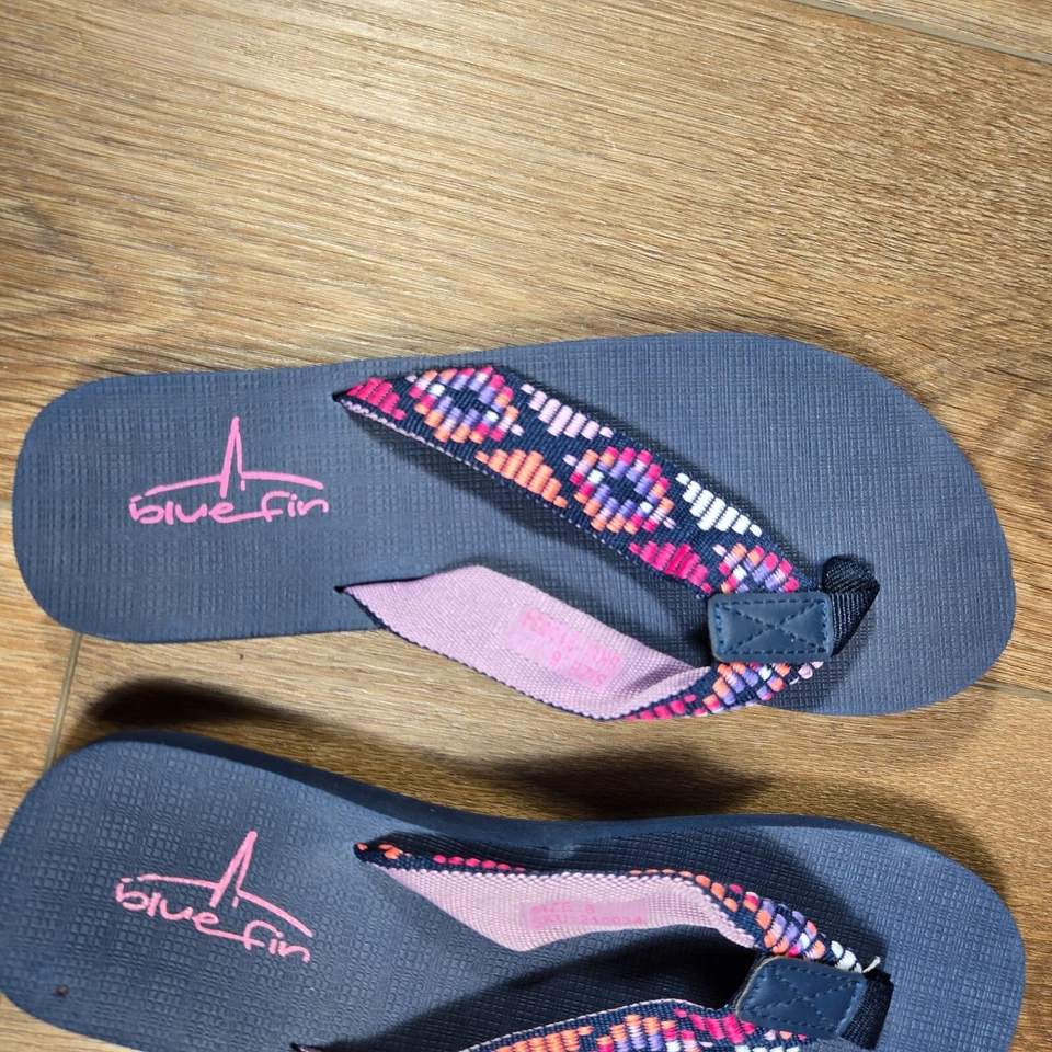 Blue Fin Women's Size 6 Aztec Print Strap Flip Flop Sandals Comfortable Footwear - Image 4 of 4