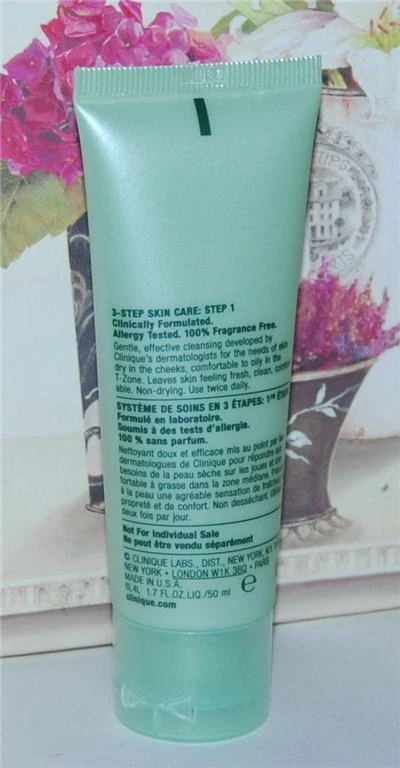 Jabón facial líquido suave CLINIQUE 1,7 OZ ~ tamaño GWP Foto 2 de 2