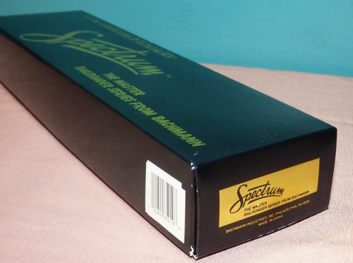 Spectrum GE Dash 8-40C Diesel - Powered -- CSX #7564 Item 85010 - Picture 5 of 5