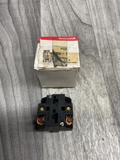 Honeywell Micro Switch PTCD  Contact Block *NOS*  #4008F153SI