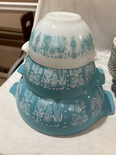 Vintage Pyrex Amish Butterprint Set of 3 Cinderella Mixing Bowls Turquoise
