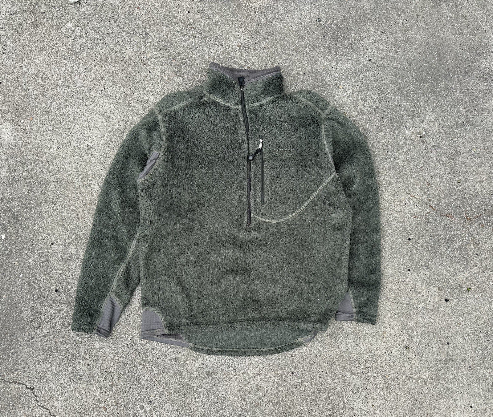 Patagonia Vintage Regulator “Body Rug” Withered Green Medium